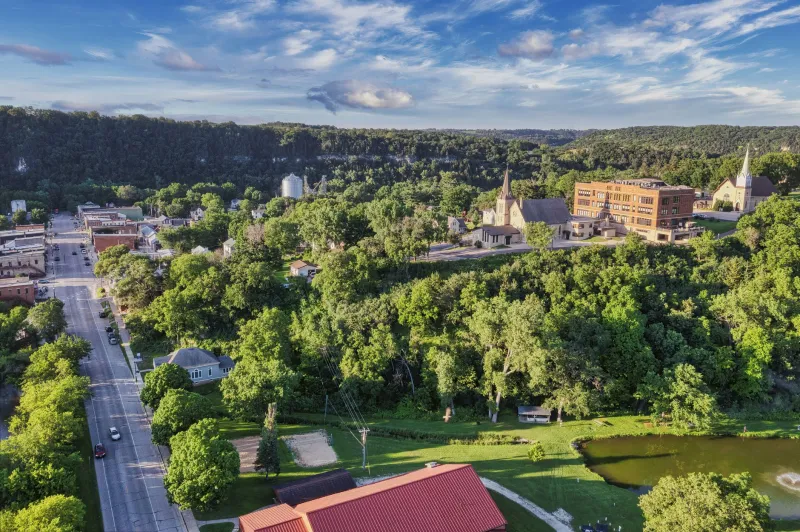 Stuck in the Middle and Just Fine With It: The Quiet Power of Being Smithville